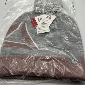 Reebok Women's Logo Intarsia Pom Beanie-NWT-O/S‎